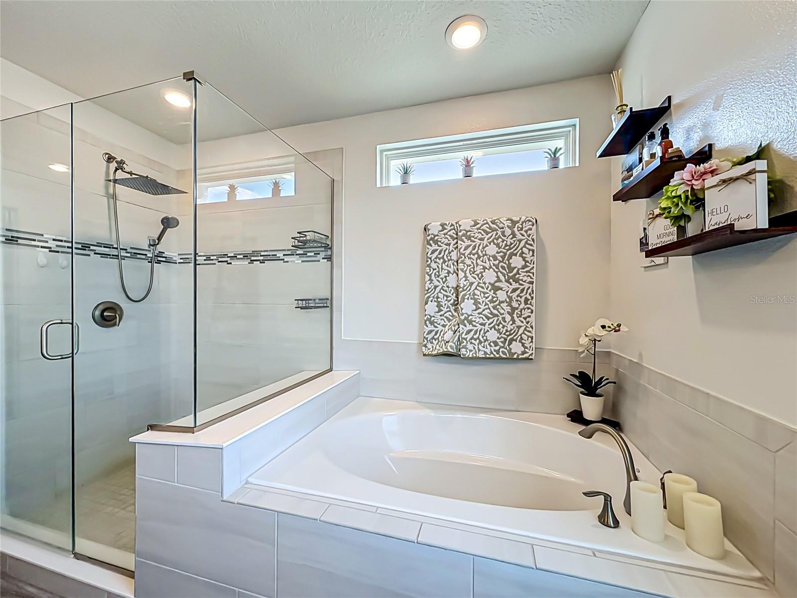 LIVE OAK LAKE PH 1 - Residential