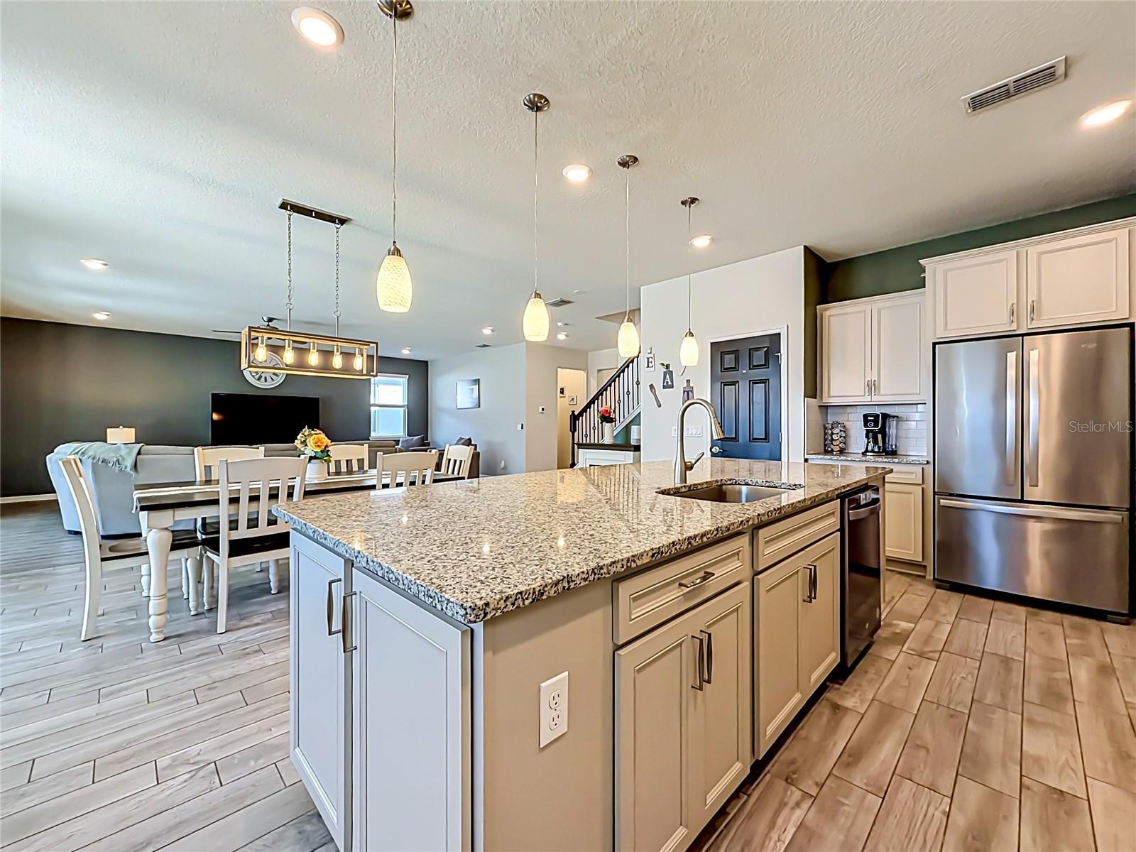 LIVE OAK LAKE PH 1 - Residential