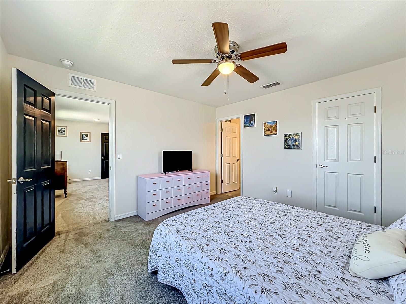 LIVE OAK LAKE PH 1 - Residential
