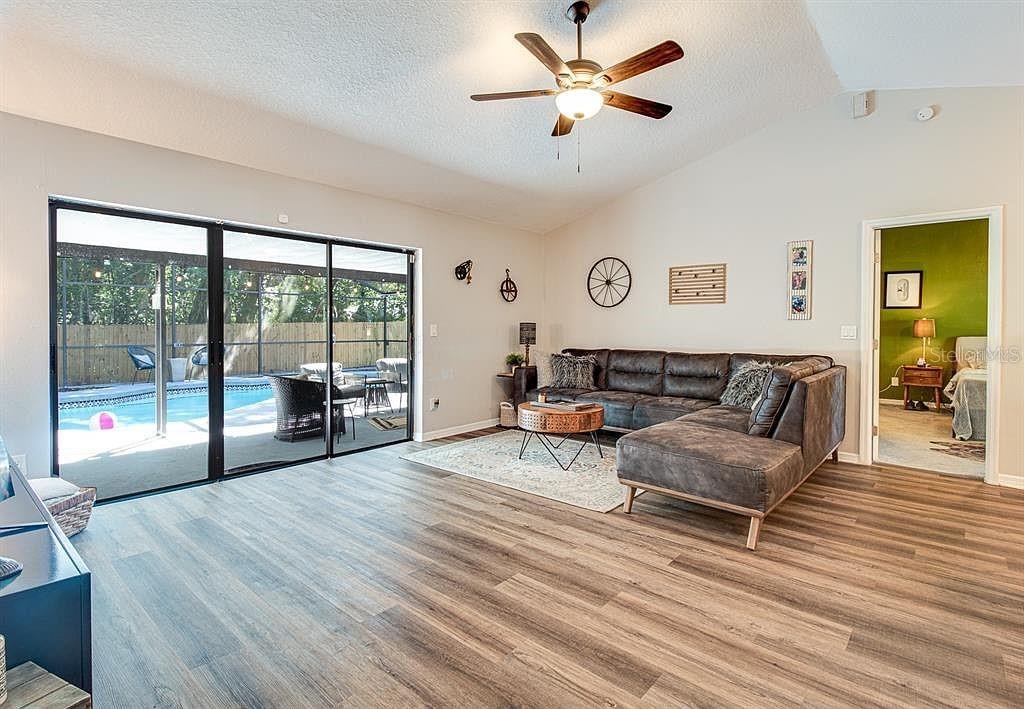 WINDSONG ESTATES - Residential