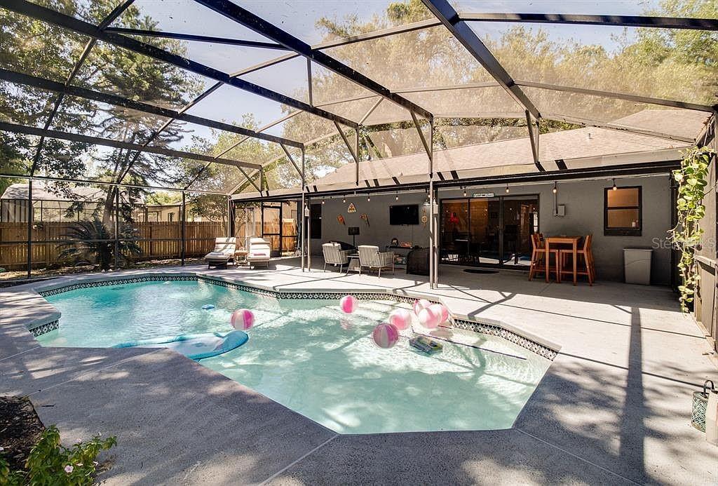 WINDSONG ESTATES - Residential