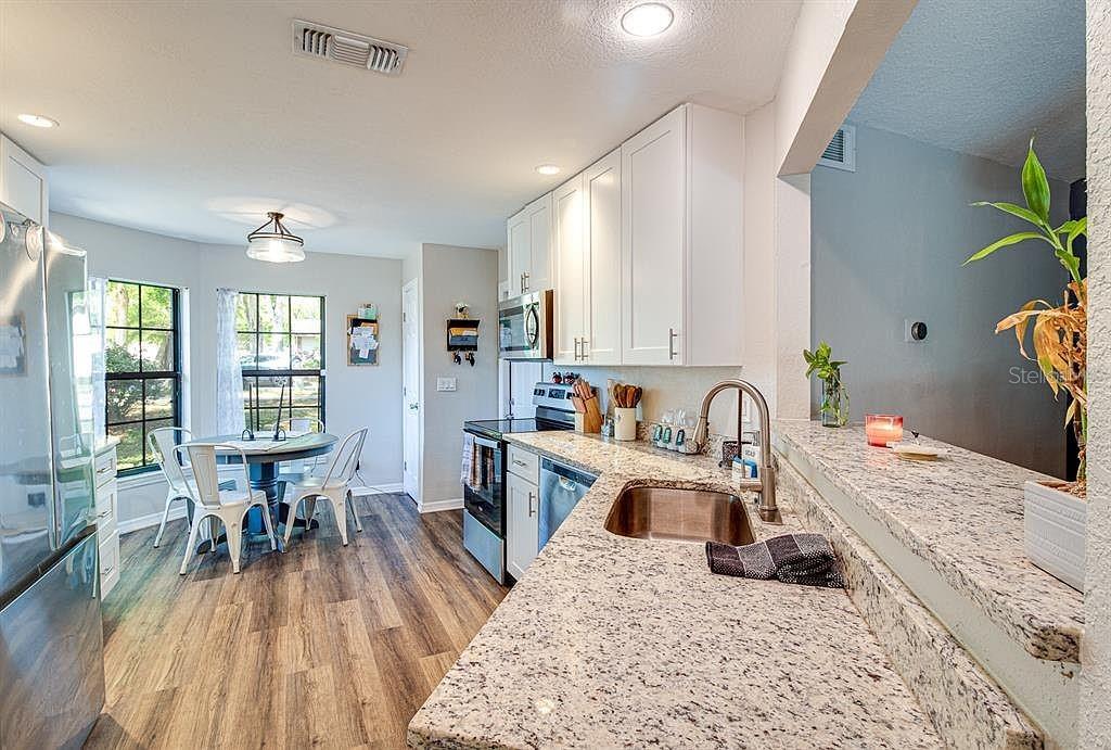 WINDSONG ESTATES - Residential