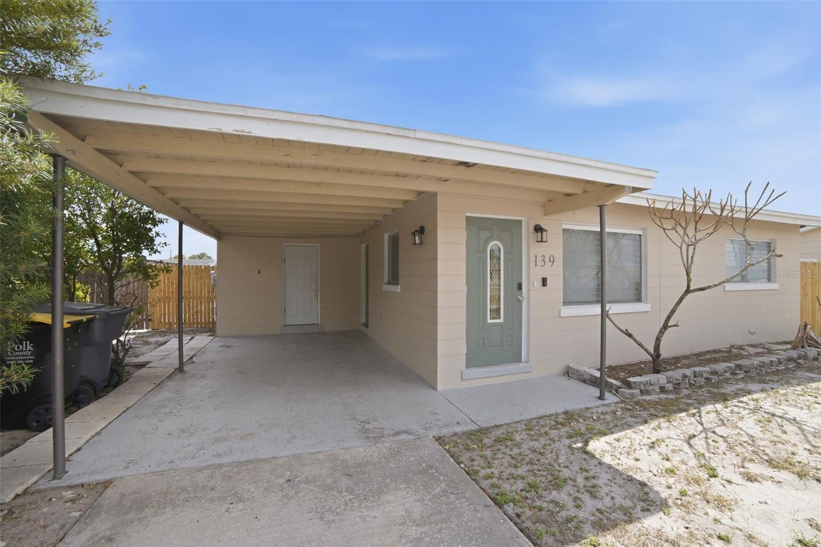 SOUTH LAKE WALES - Residential