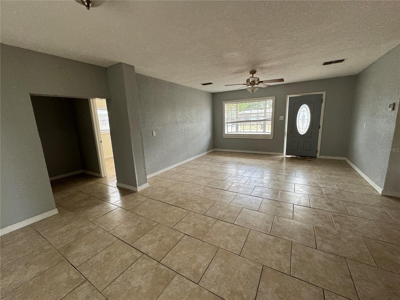 OLDSMAR COUNTRY CLUB ESTATES S - Residential Lease