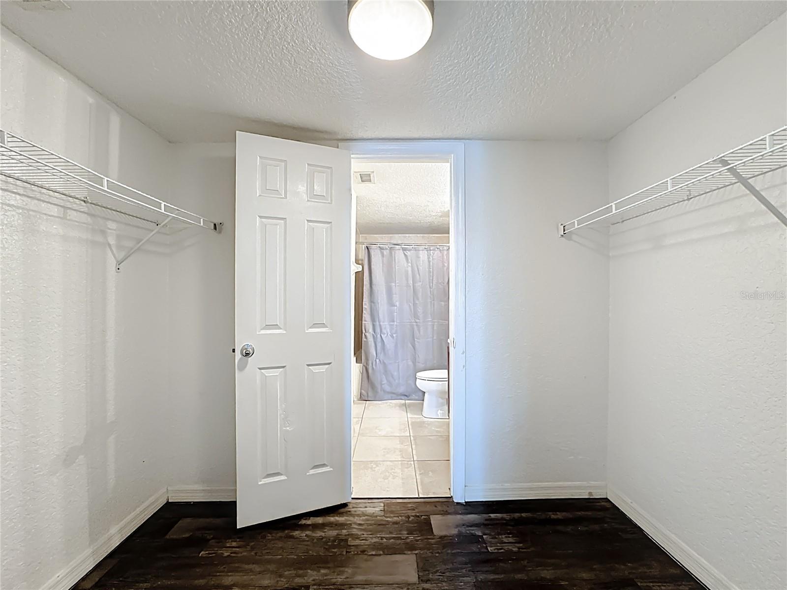 METRO/MICHIGAN PARK CONDO - Residential