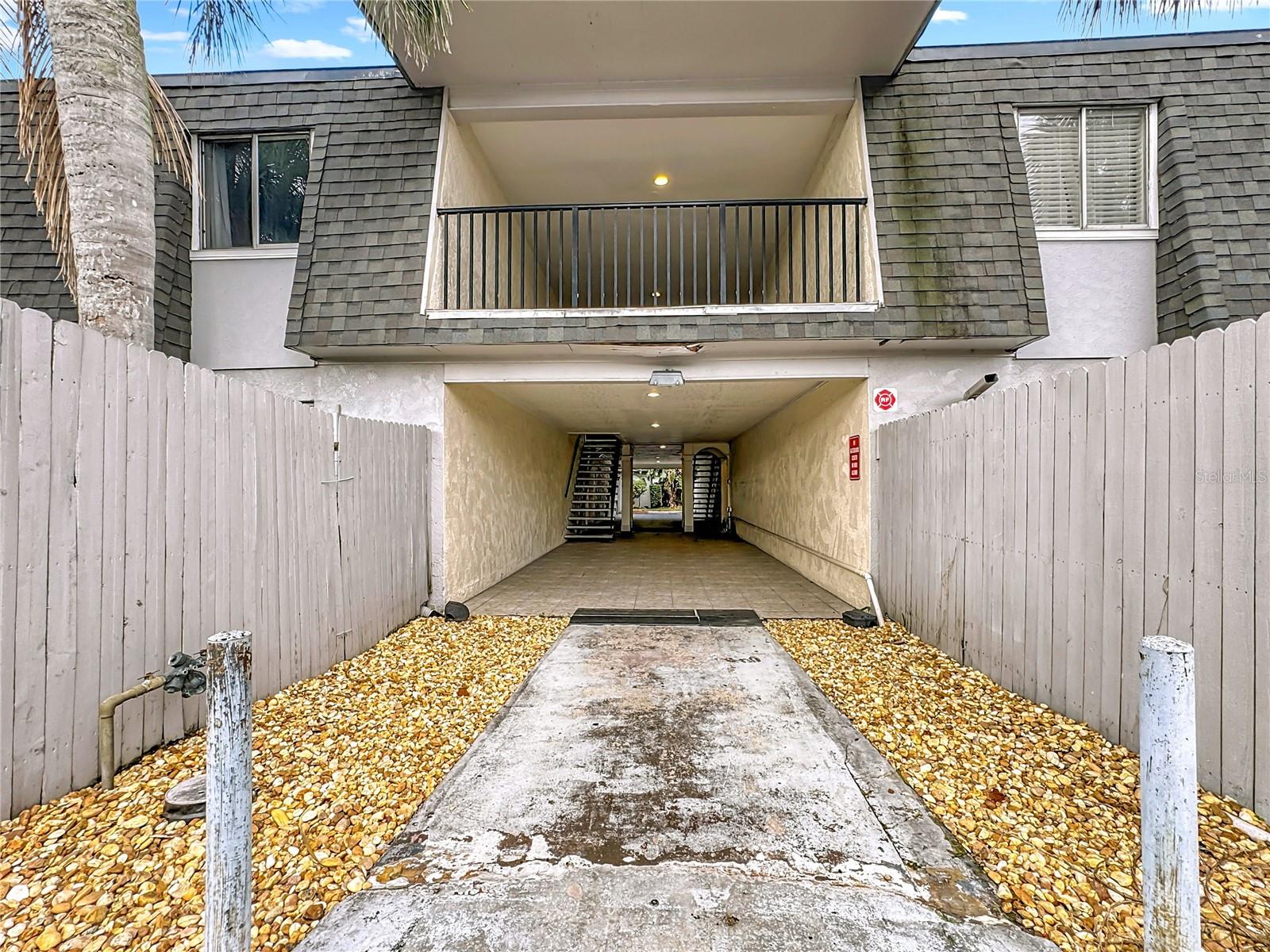 METRO/MICHIGAN PARK CONDO - Residential