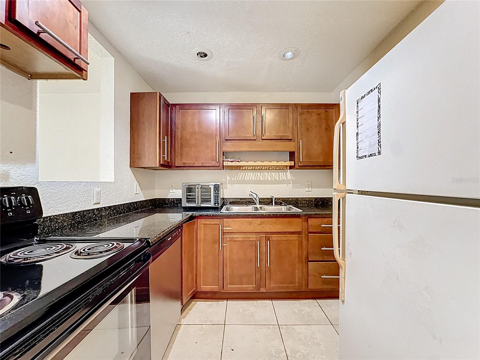 METRO/MICHIGAN PARK CONDO - Residential