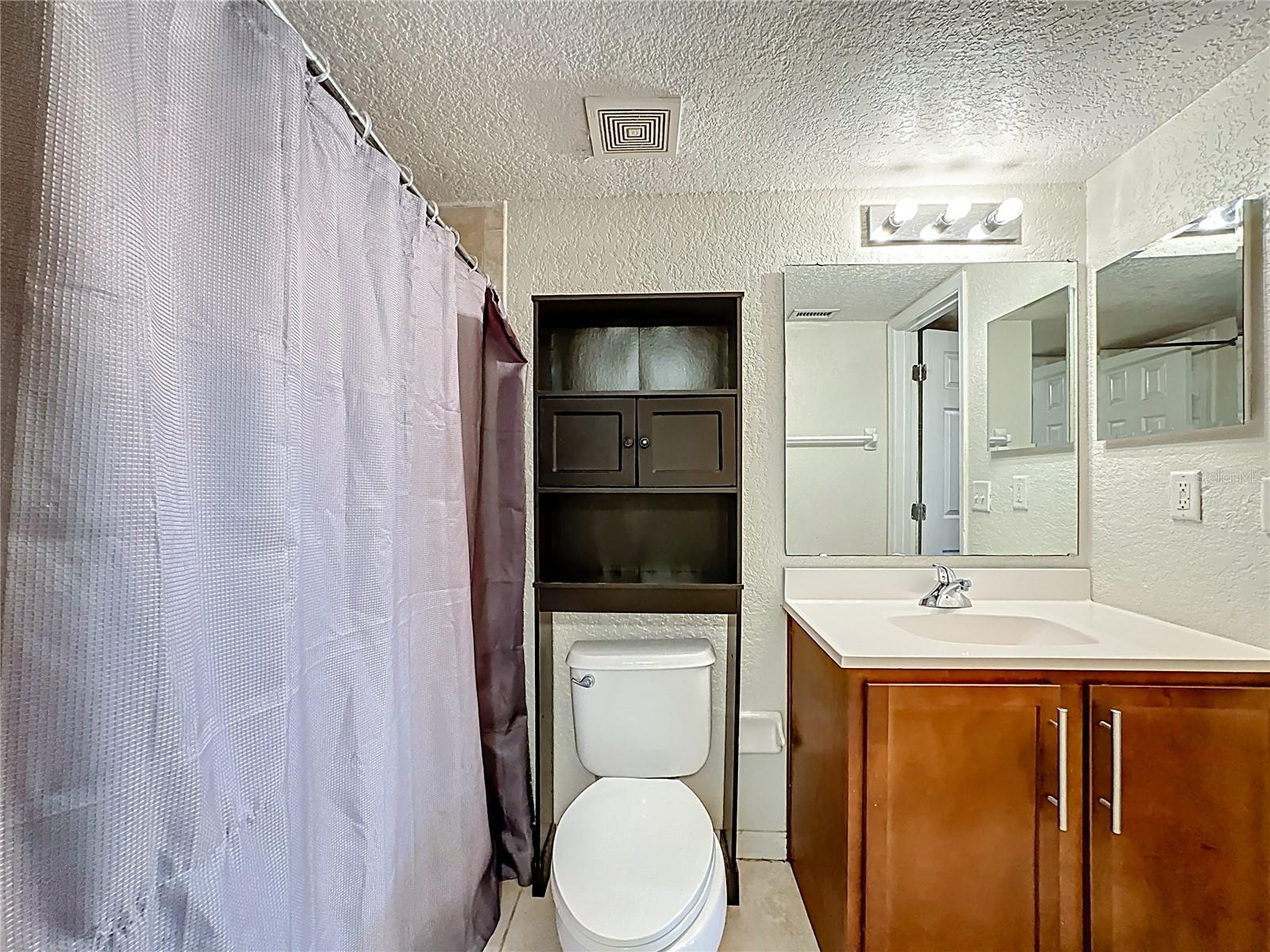 METRO/MICHIGAN PARK CONDO - Residential