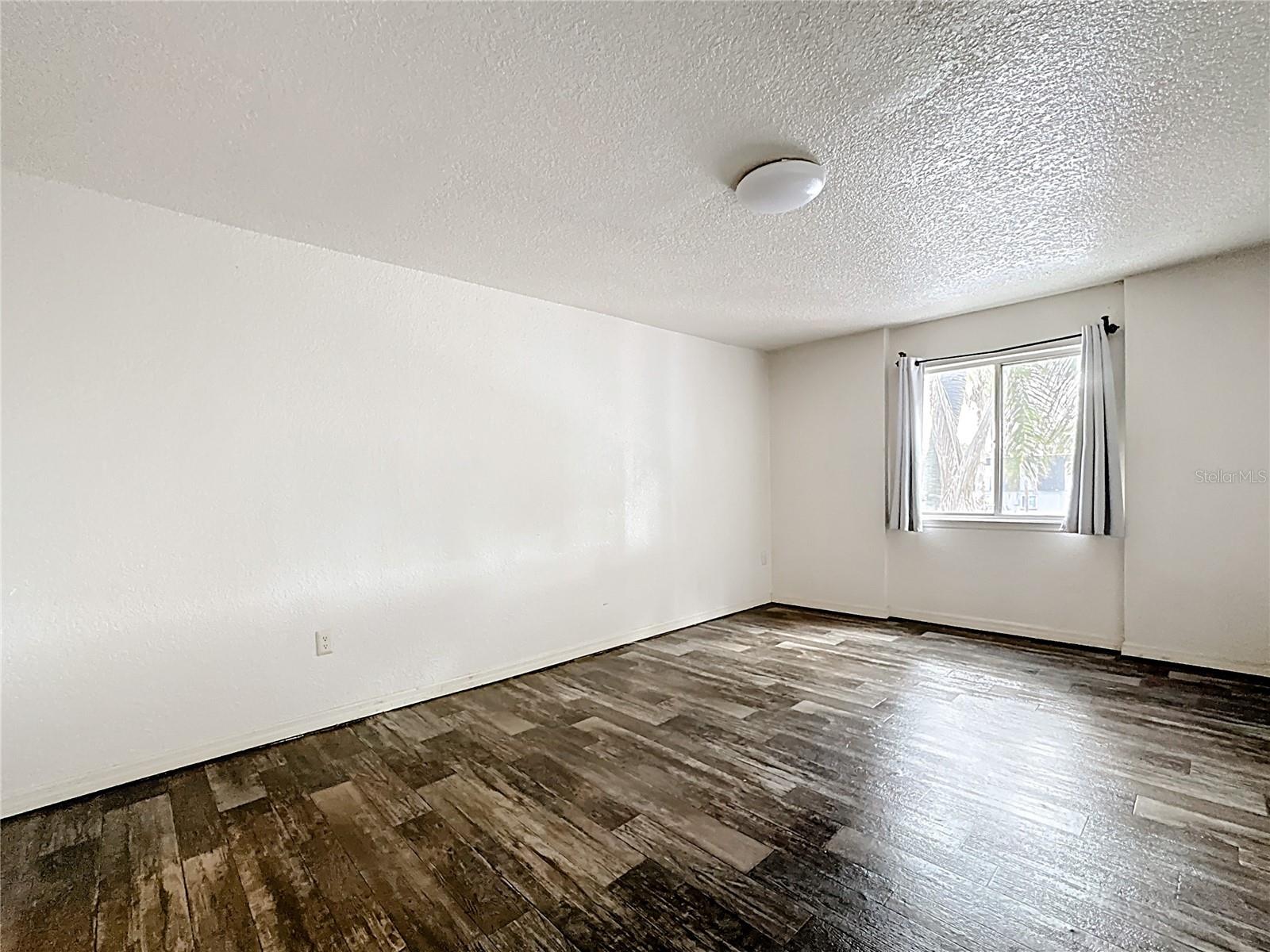 METRO/MICHIGAN PARK CONDO - Residential