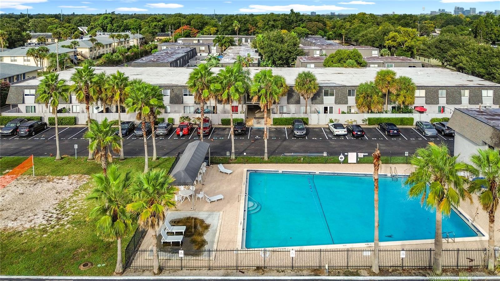 METRO/MICHIGAN PARK CONDO - Residential