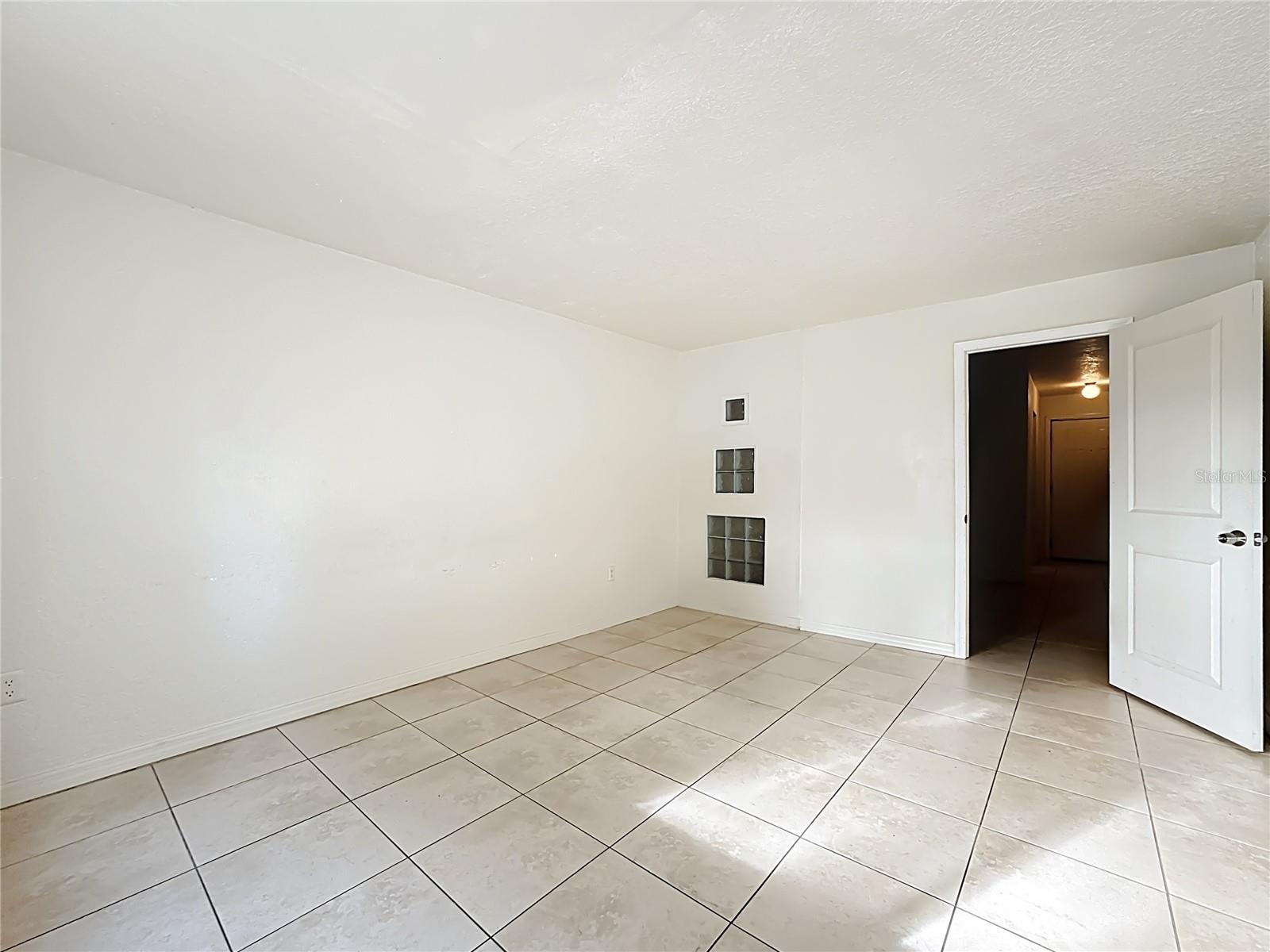 METRO/MICHIGAN PARK CONDO - Residential