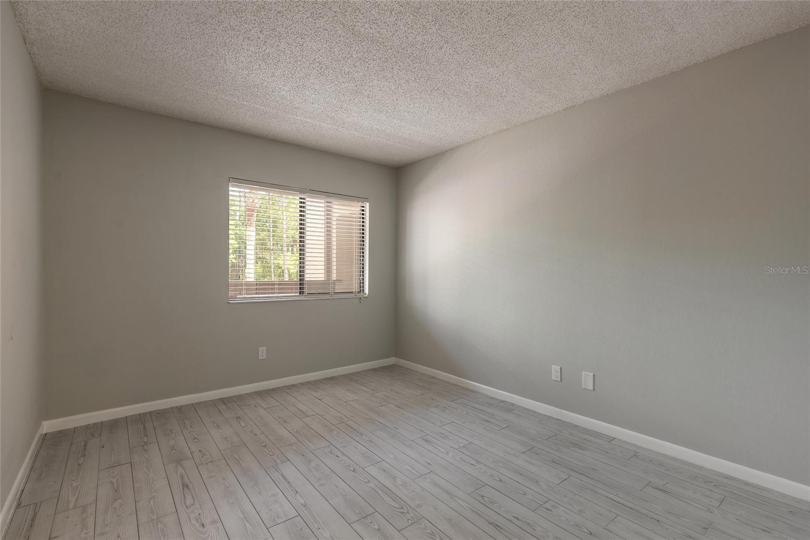 INDIGO POINT CONDO PH 01 - Residential