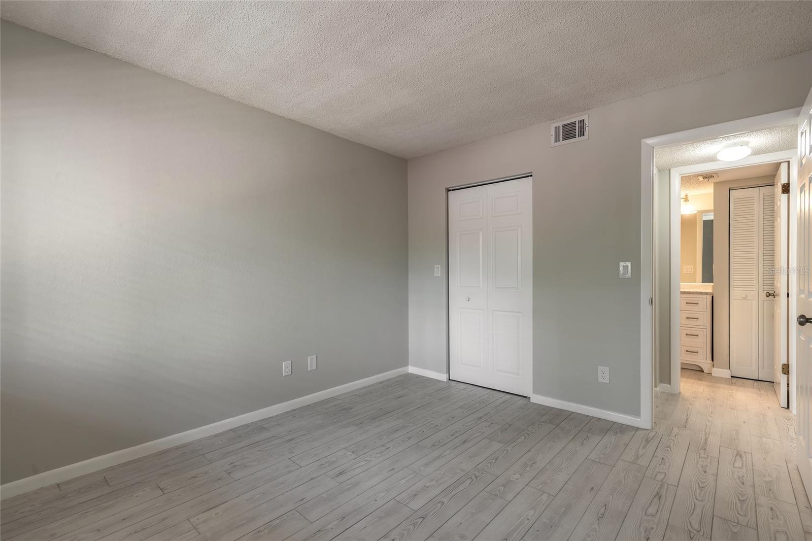 INDIGO POINT CONDO PH 01 - Residential