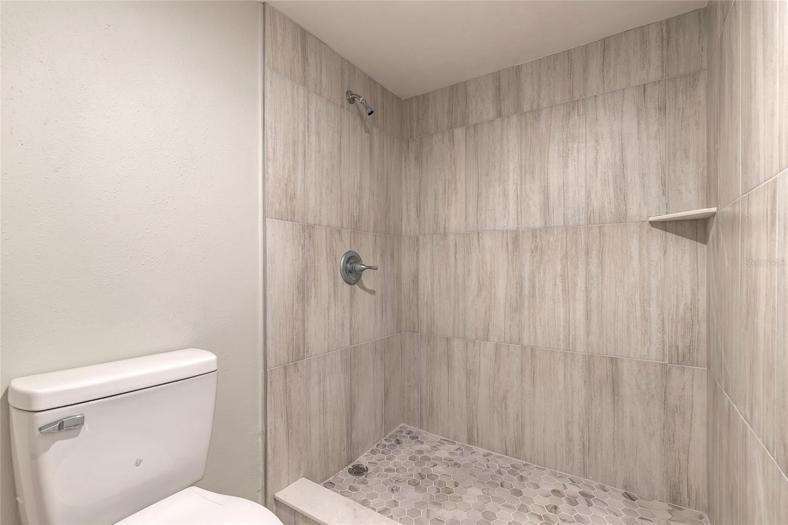 INDIGO POINT CONDO PH 01 - Residential