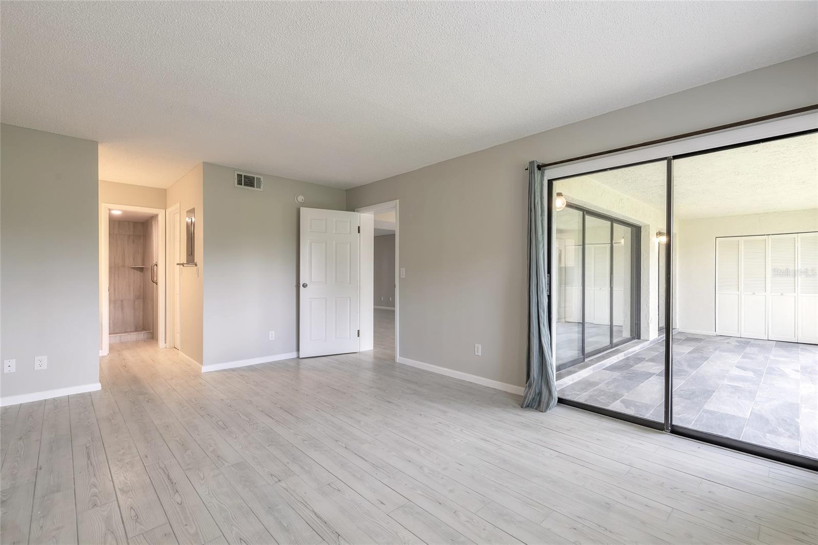 INDIGO POINT CONDO PH 01 - Residential