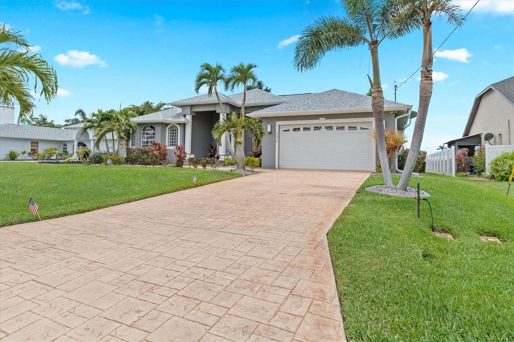 Photo of 3034 SW 28th Avenue, Cape Coral, FL 33914 (MLS # C7517944)