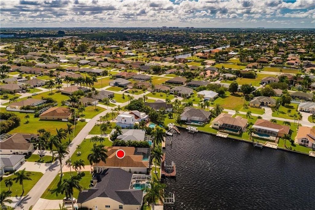 Photo of 3034 SW 28th Avenue, Cape Coral, FL 33914 (MLS # C7517944)