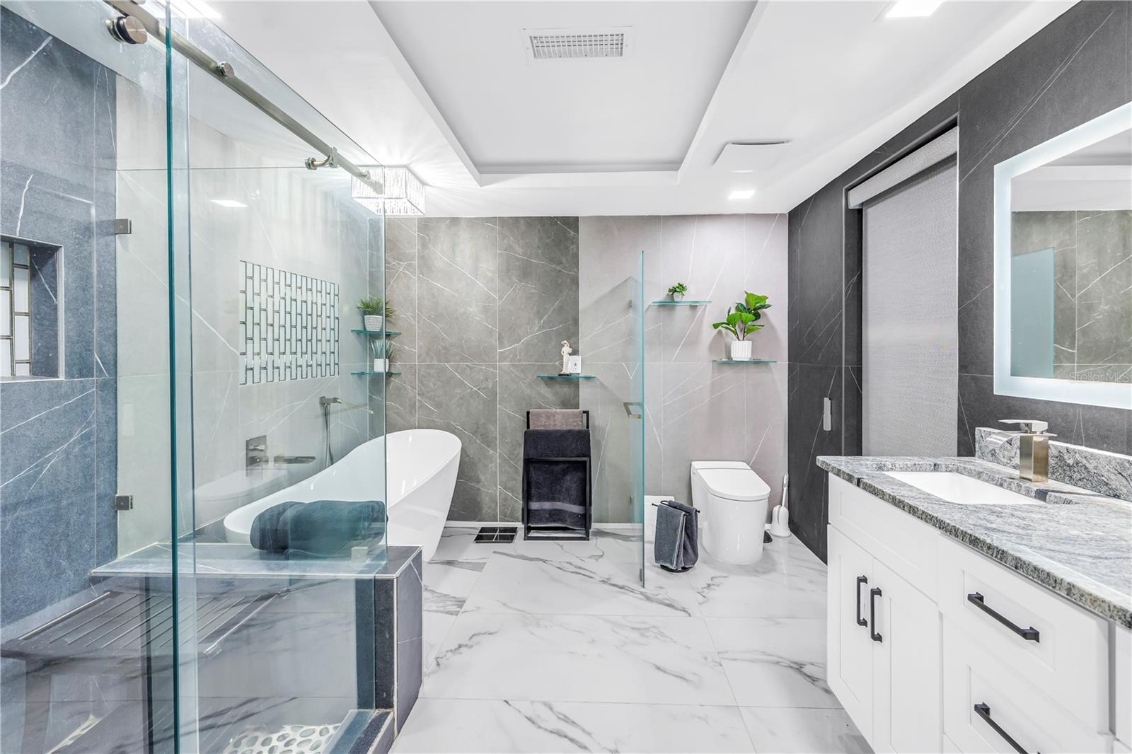 CRYSTAL ISLAND - Residential