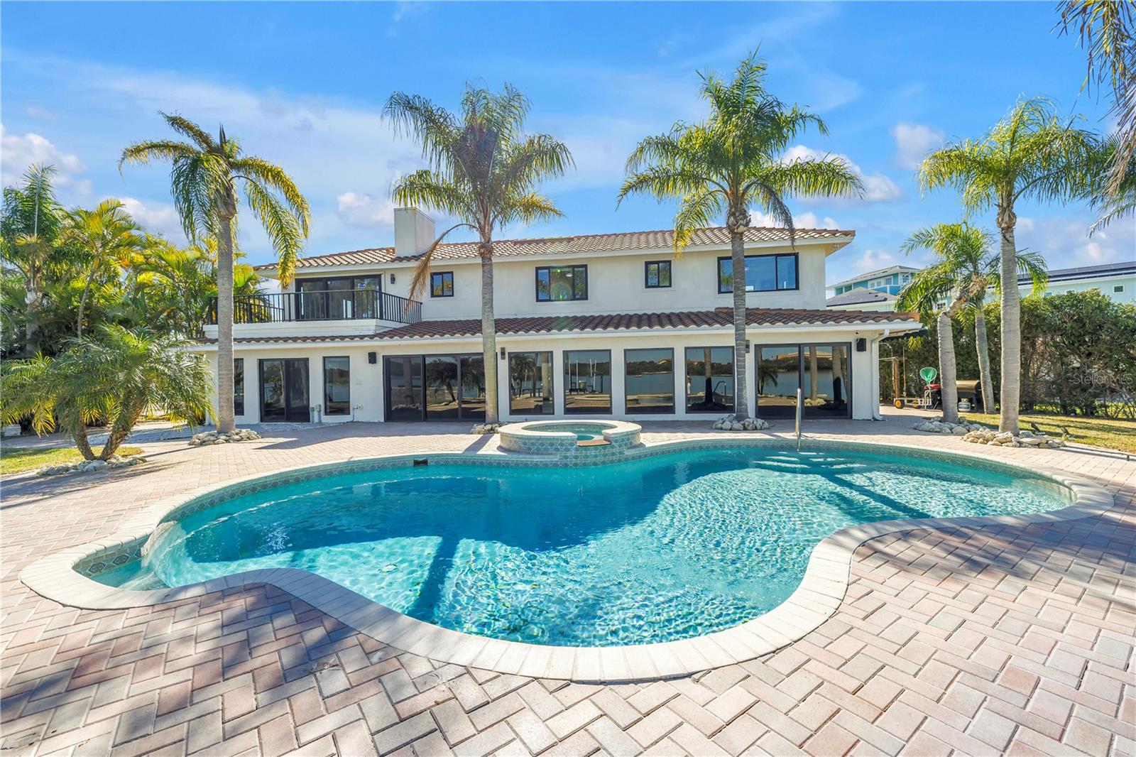 CRYSTAL ISLAND - Residential