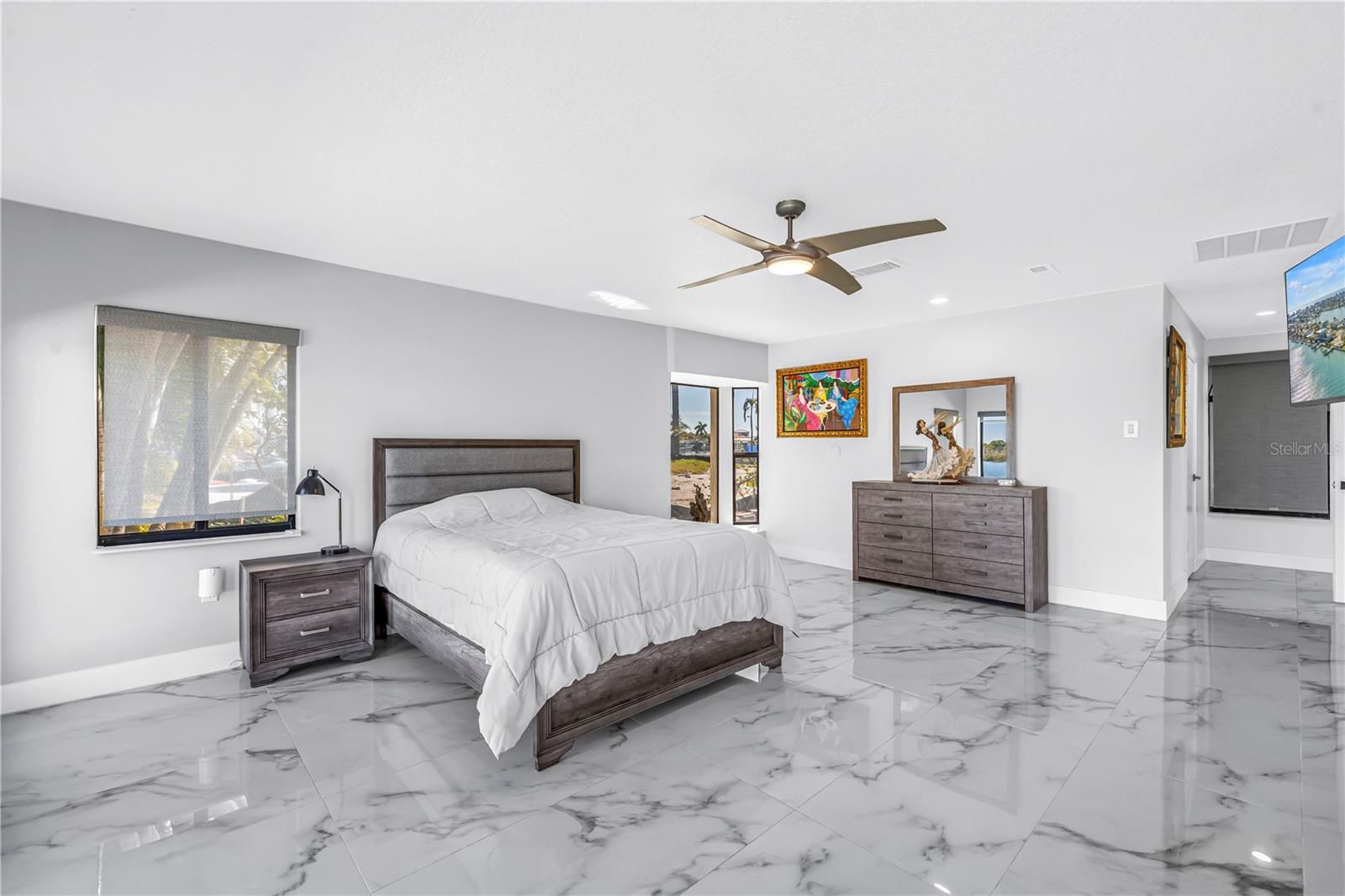 CRYSTAL ISLAND - Residential