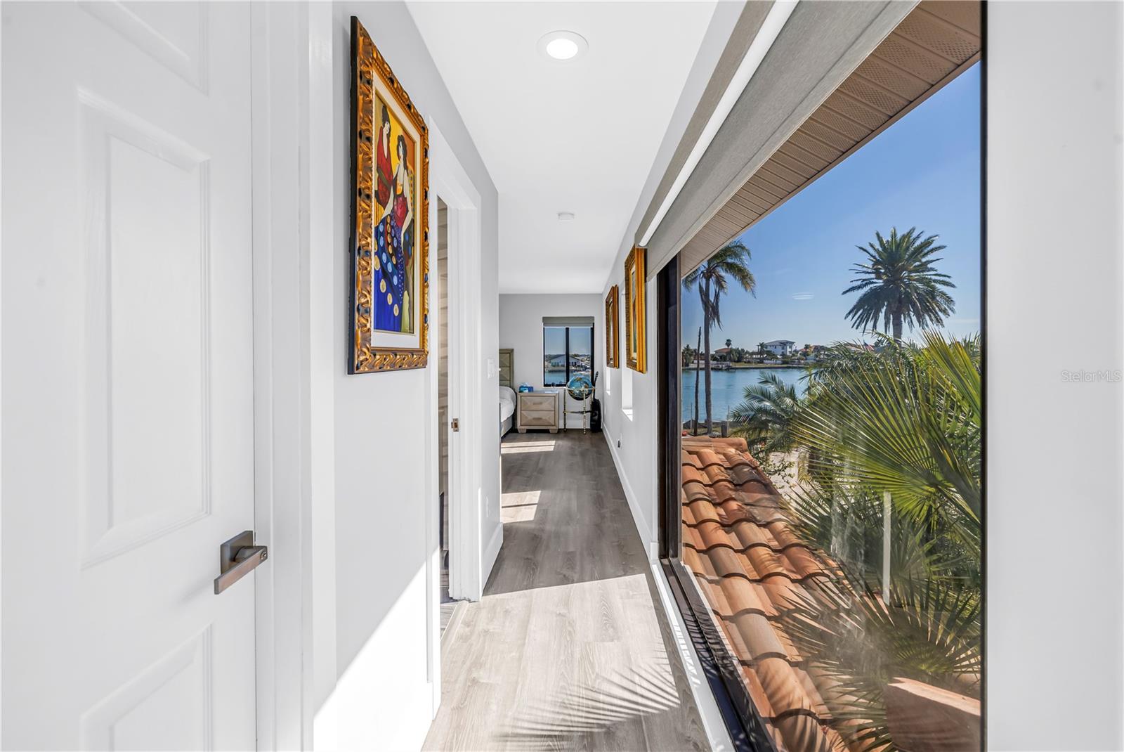 CRYSTAL ISLAND - Residential