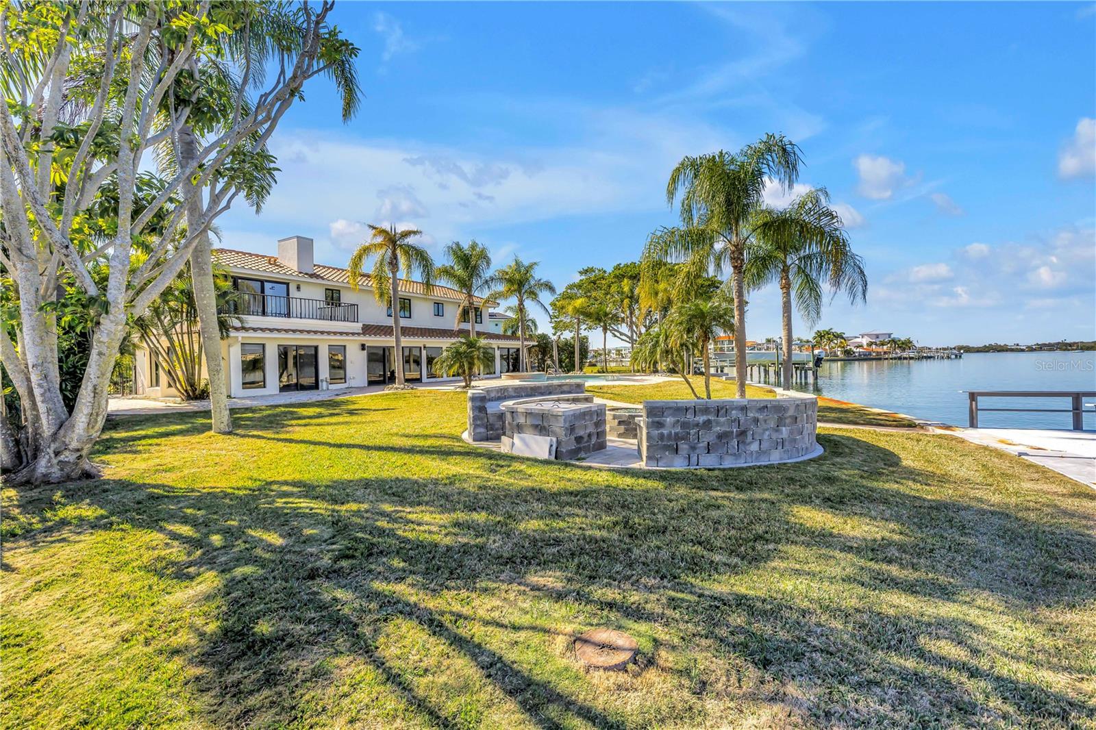 CRYSTAL ISLAND - Residential