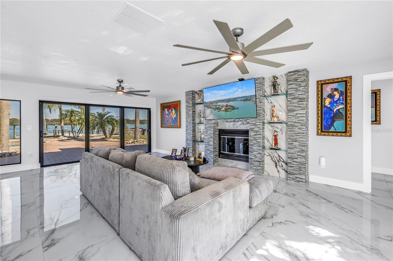 CRYSTAL ISLAND - Residential