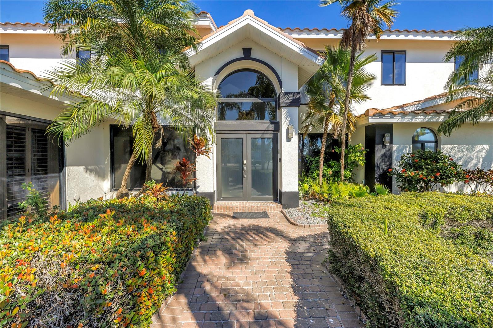 CRYSTAL ISLAND - Residential