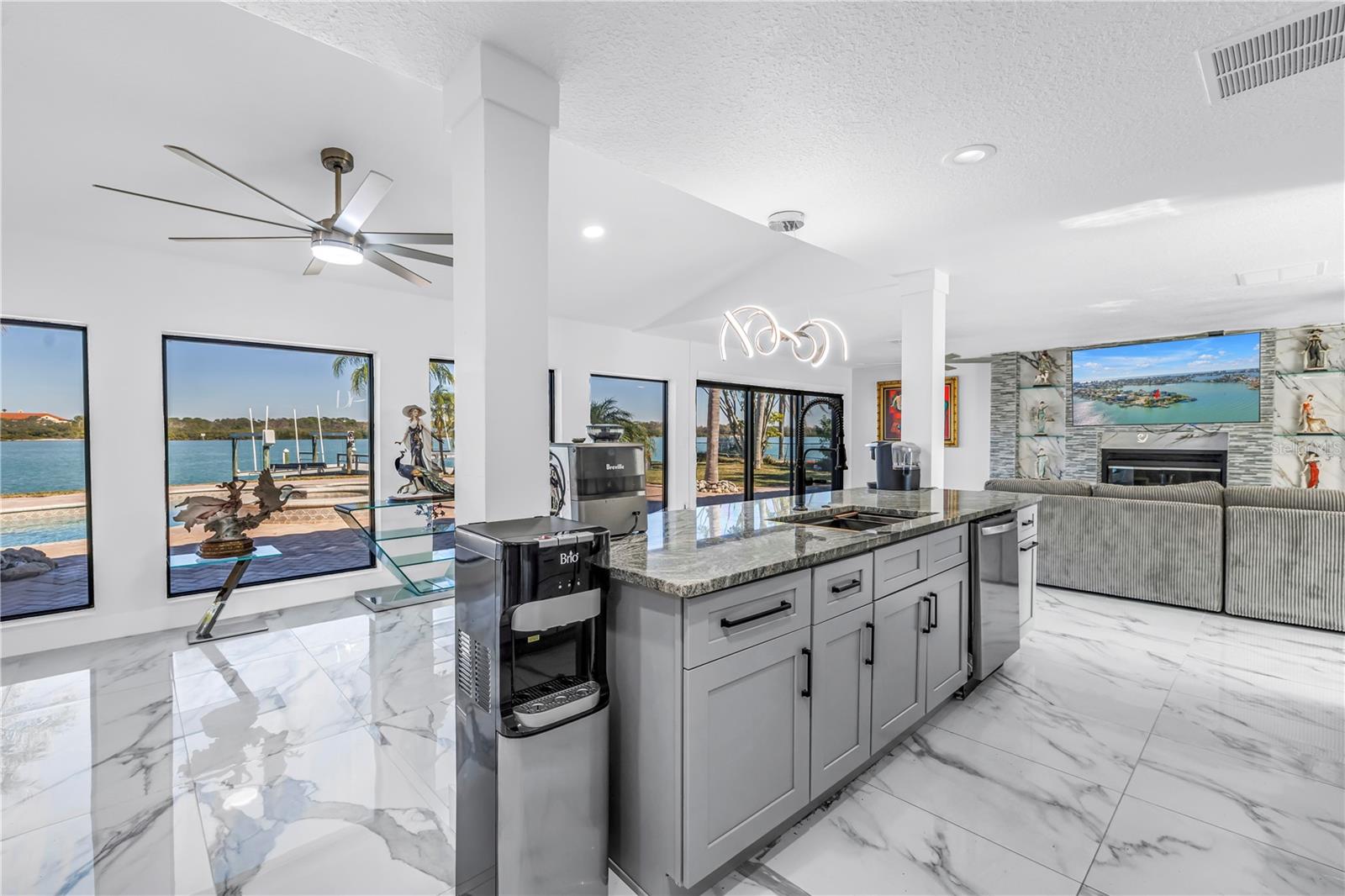 CRYSTAL ISLAND - Residential