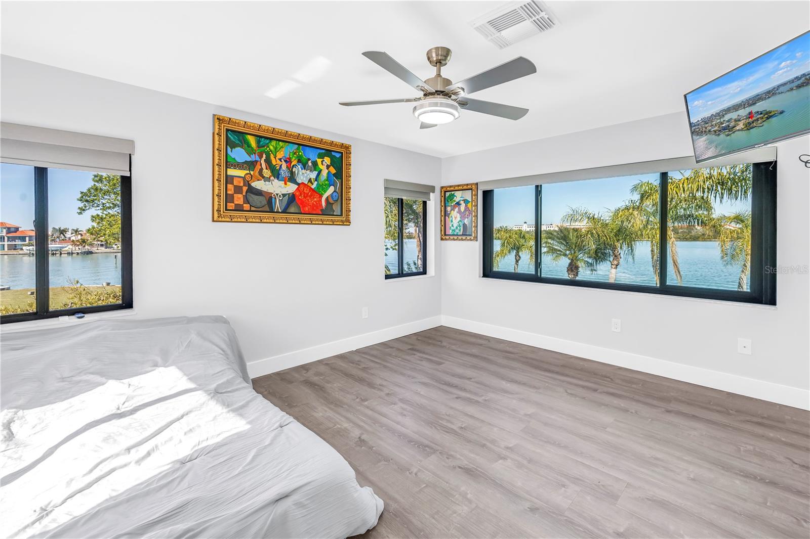 CRYSTAL ISLAND - Residential