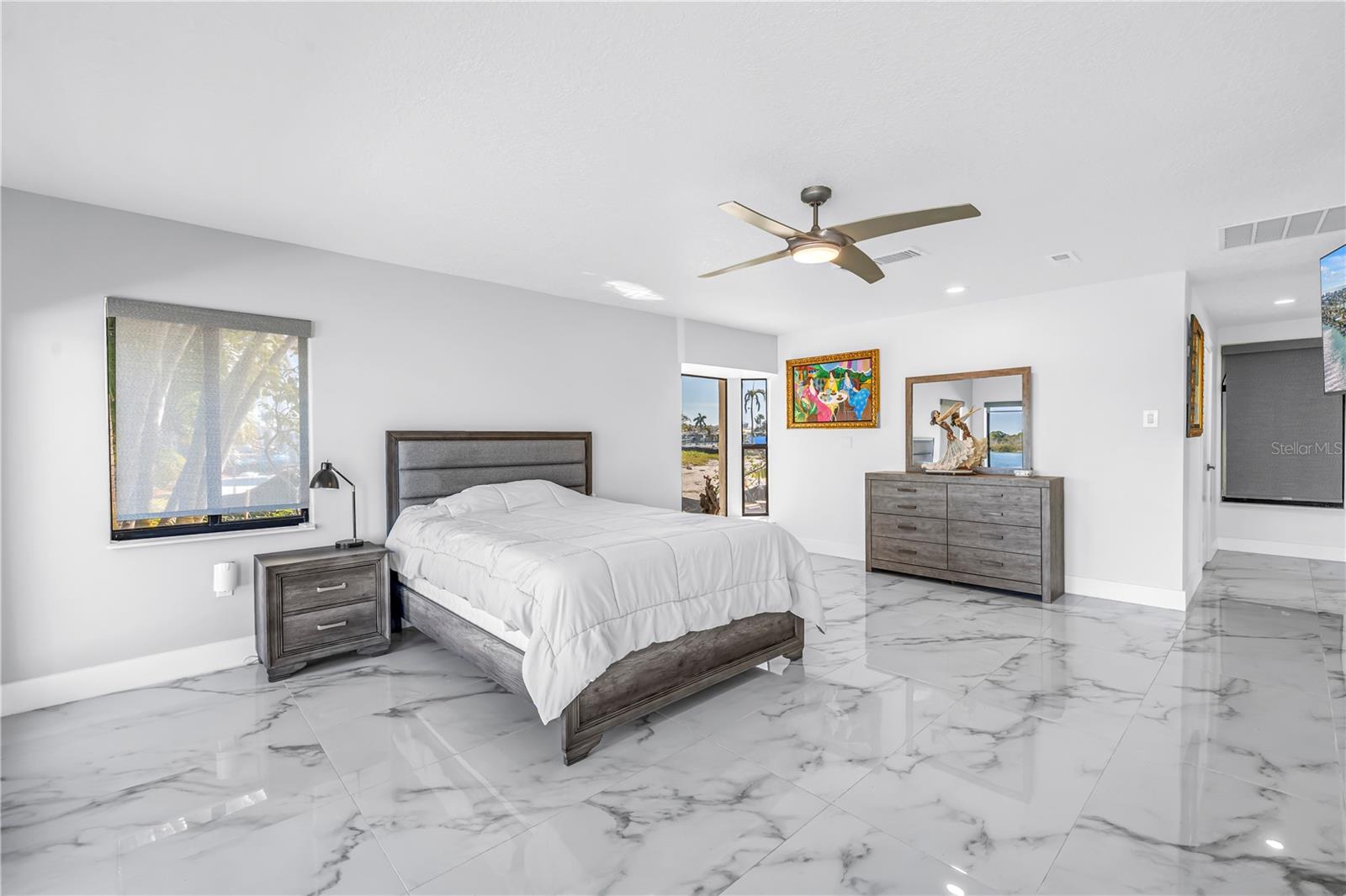 CRYSTAL ISLAND - Residential