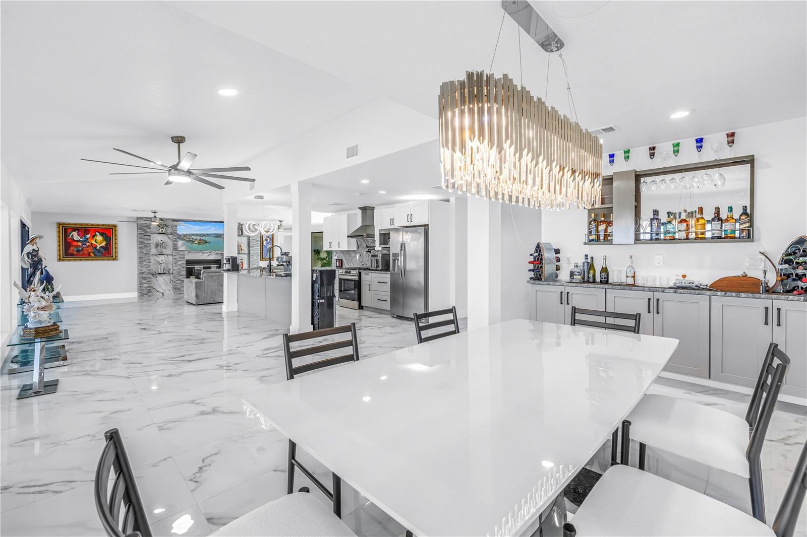 CRYSTAL ISLAND - Residential