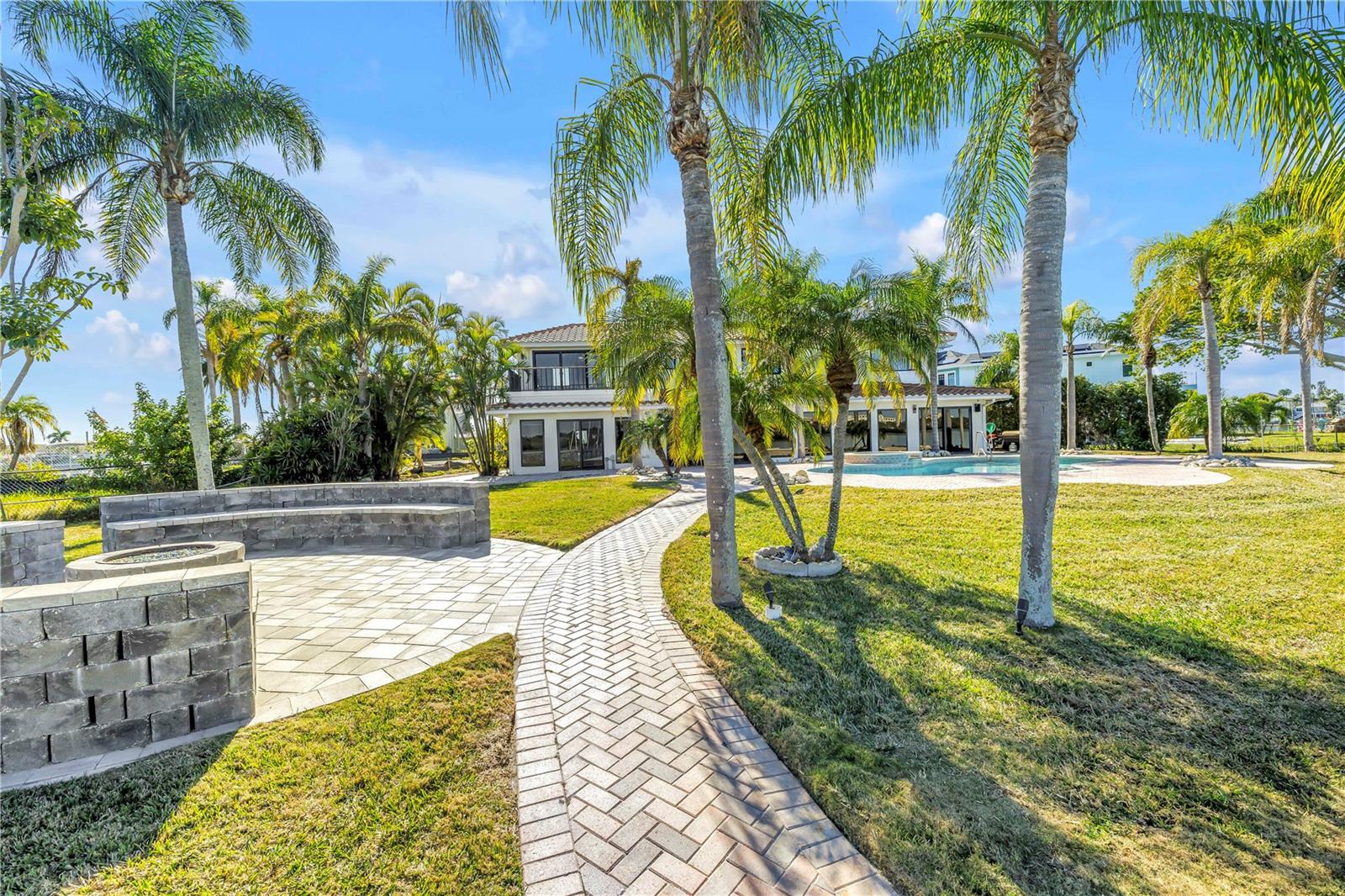 CRYSTAL ISLAND - Residential