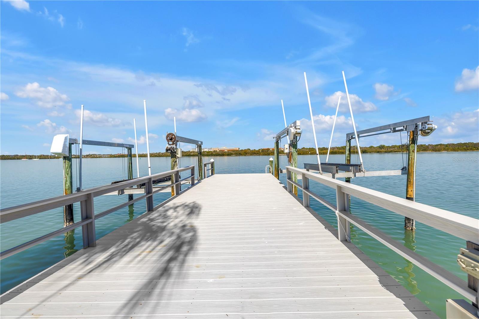 CRYSTAL ISLAND - Residential