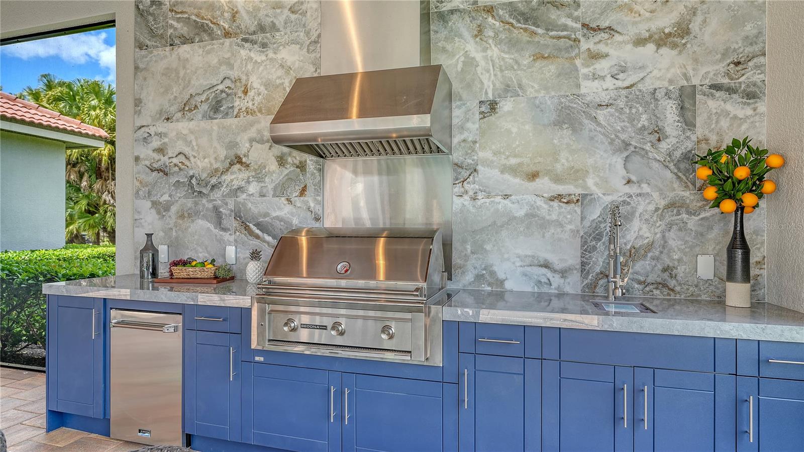 FOUNDERS CLUB - Residential