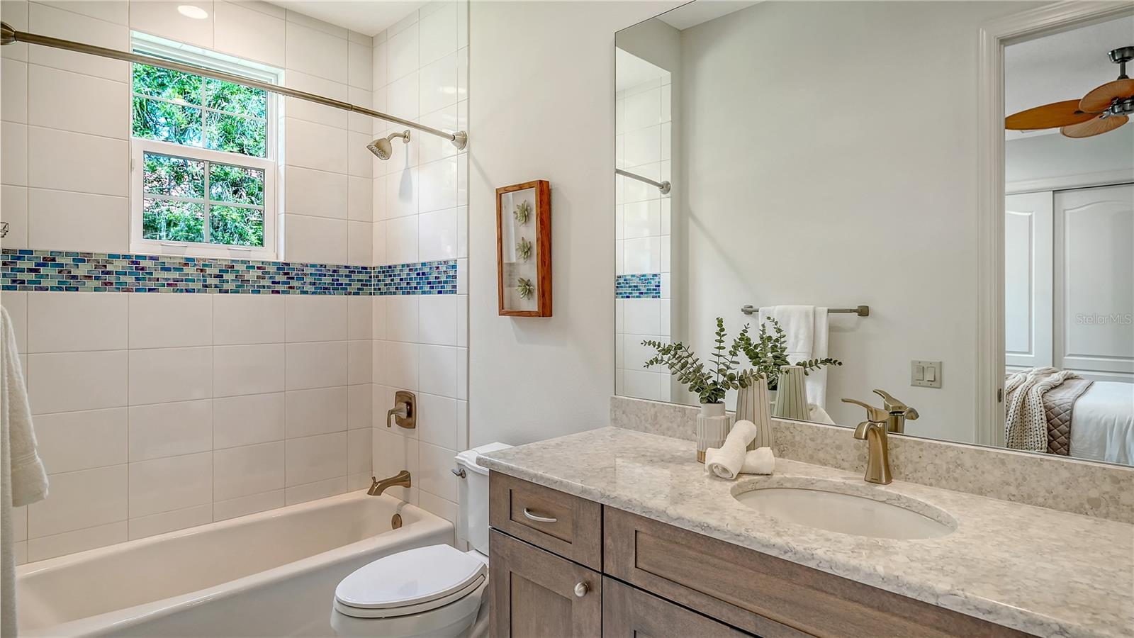 FOUNDERS CLUB - Residential