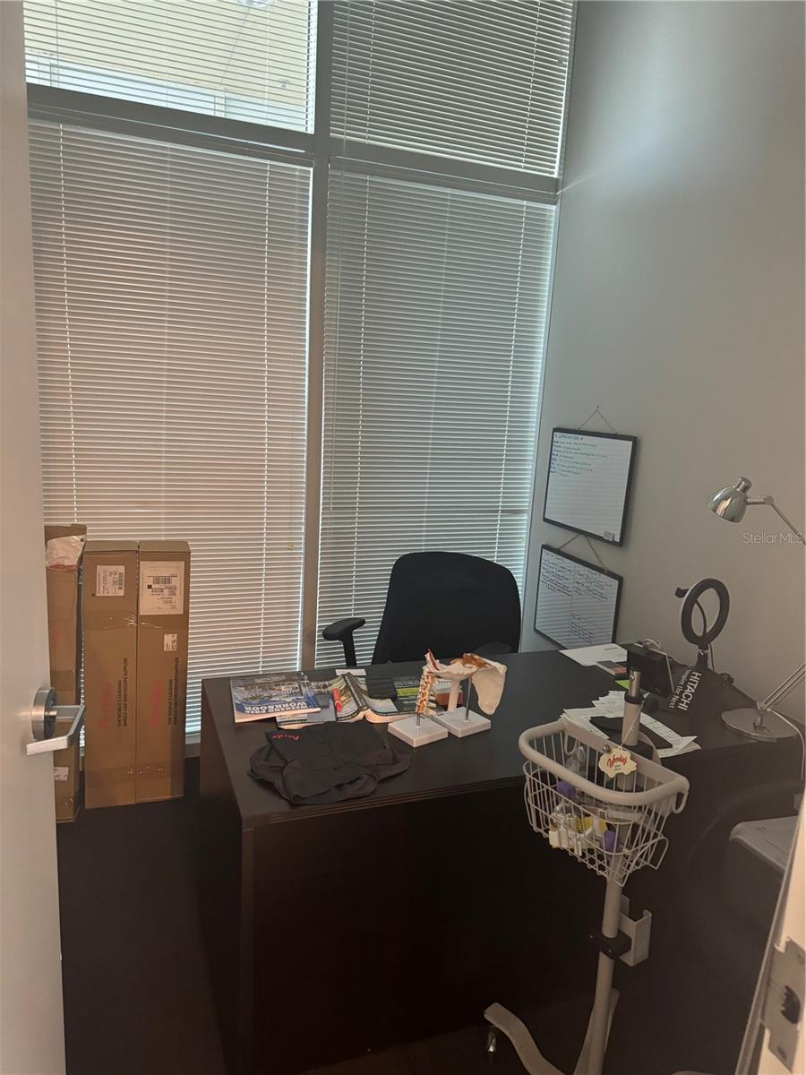 VENTANA A CONDO - Commercial Lease