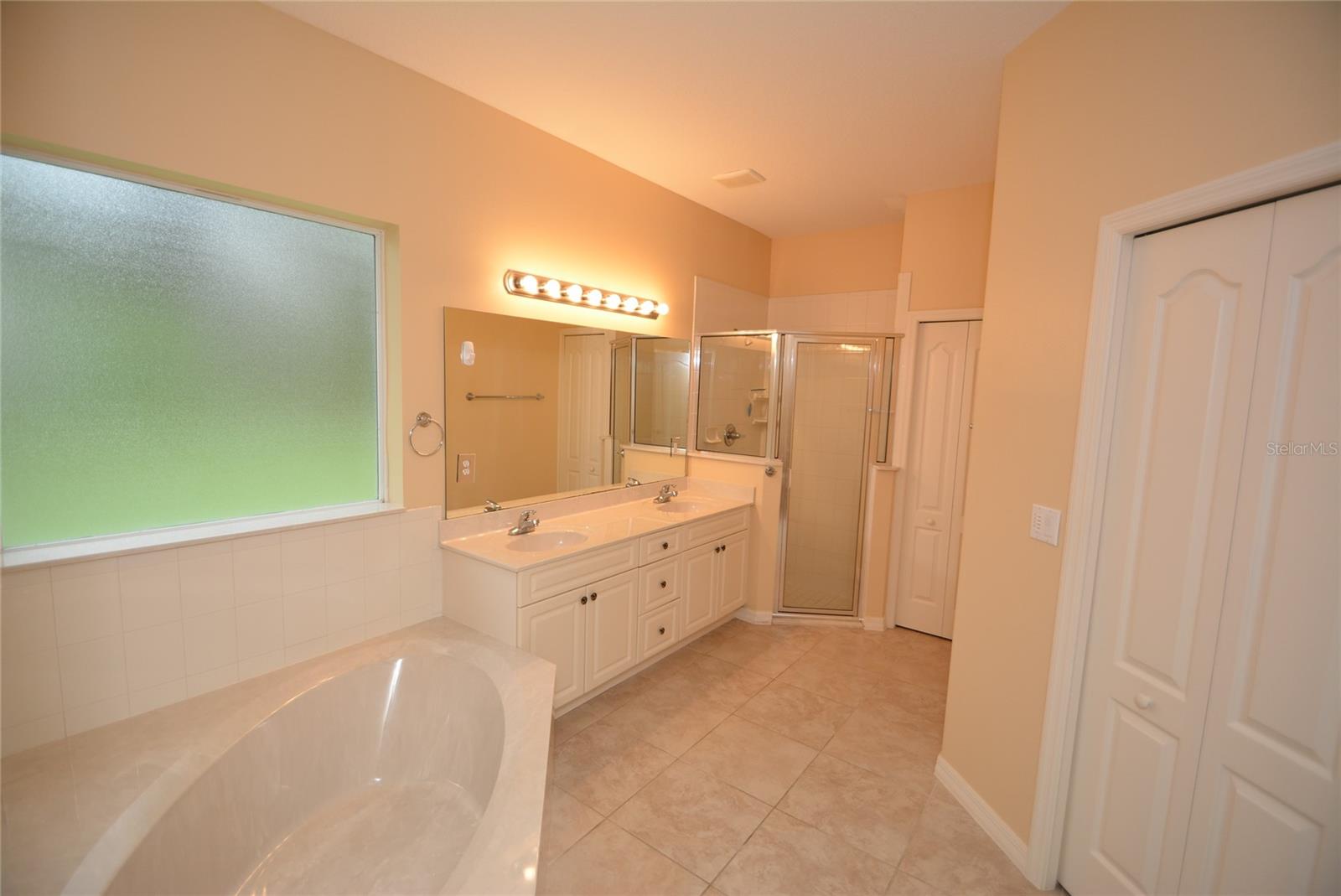 CYPRESS KNOLL - Residential Lease