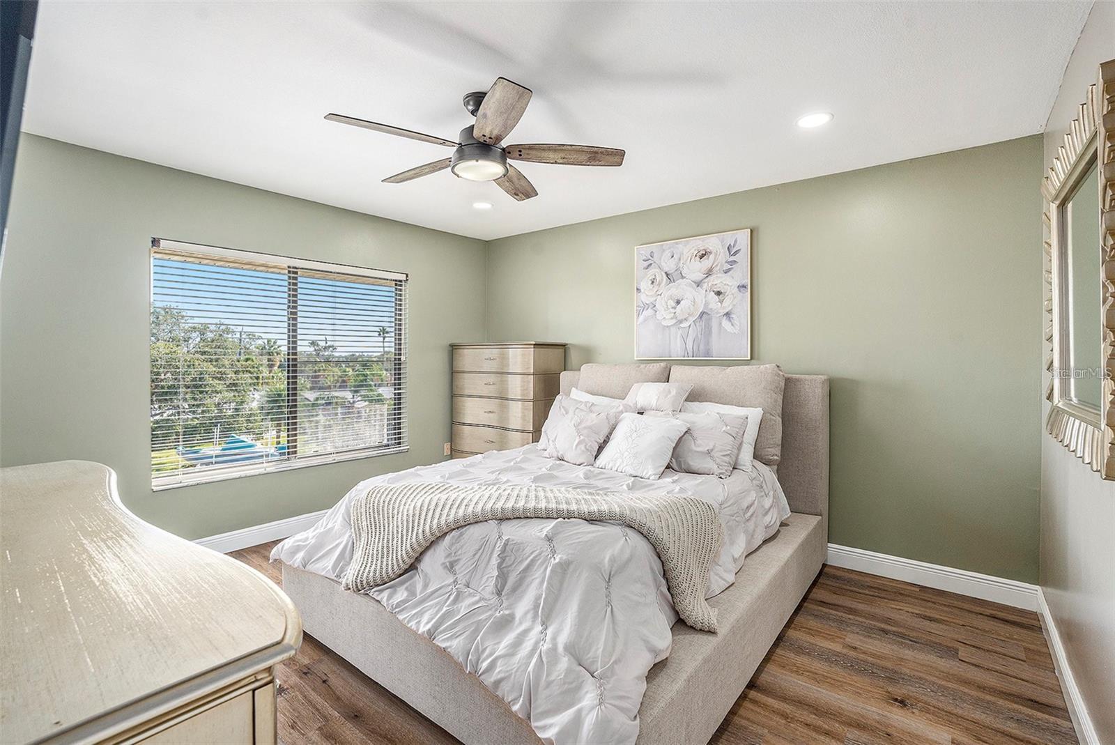 SAND PEBBLE POINTE CONDO 01 AMD 02 - Residential