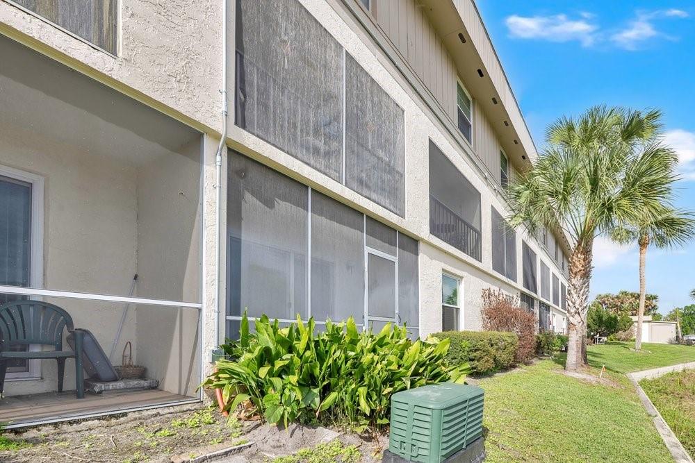 SLEEPY HARBOUR APTS CONDO - Residential