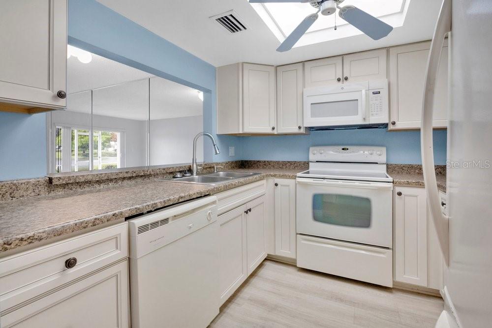 SLEEPY HARBOUR APTS CONDO - Residential