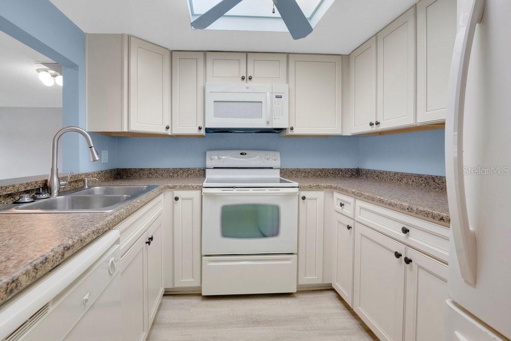 SLEEPY HARBOUR APTS CONDO - Residential