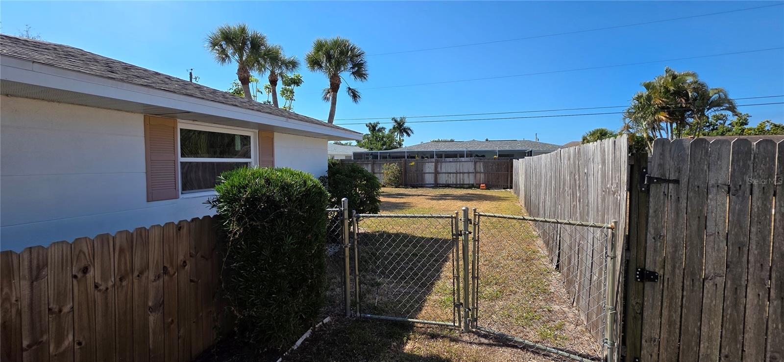 VENICE GARDENS - Residential