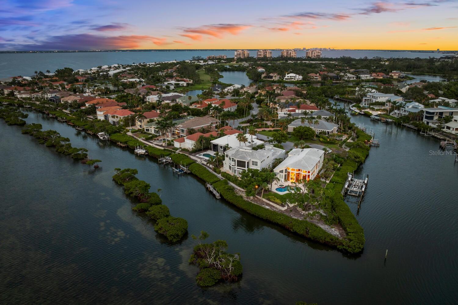 QUEENS HARBOUR - Residential