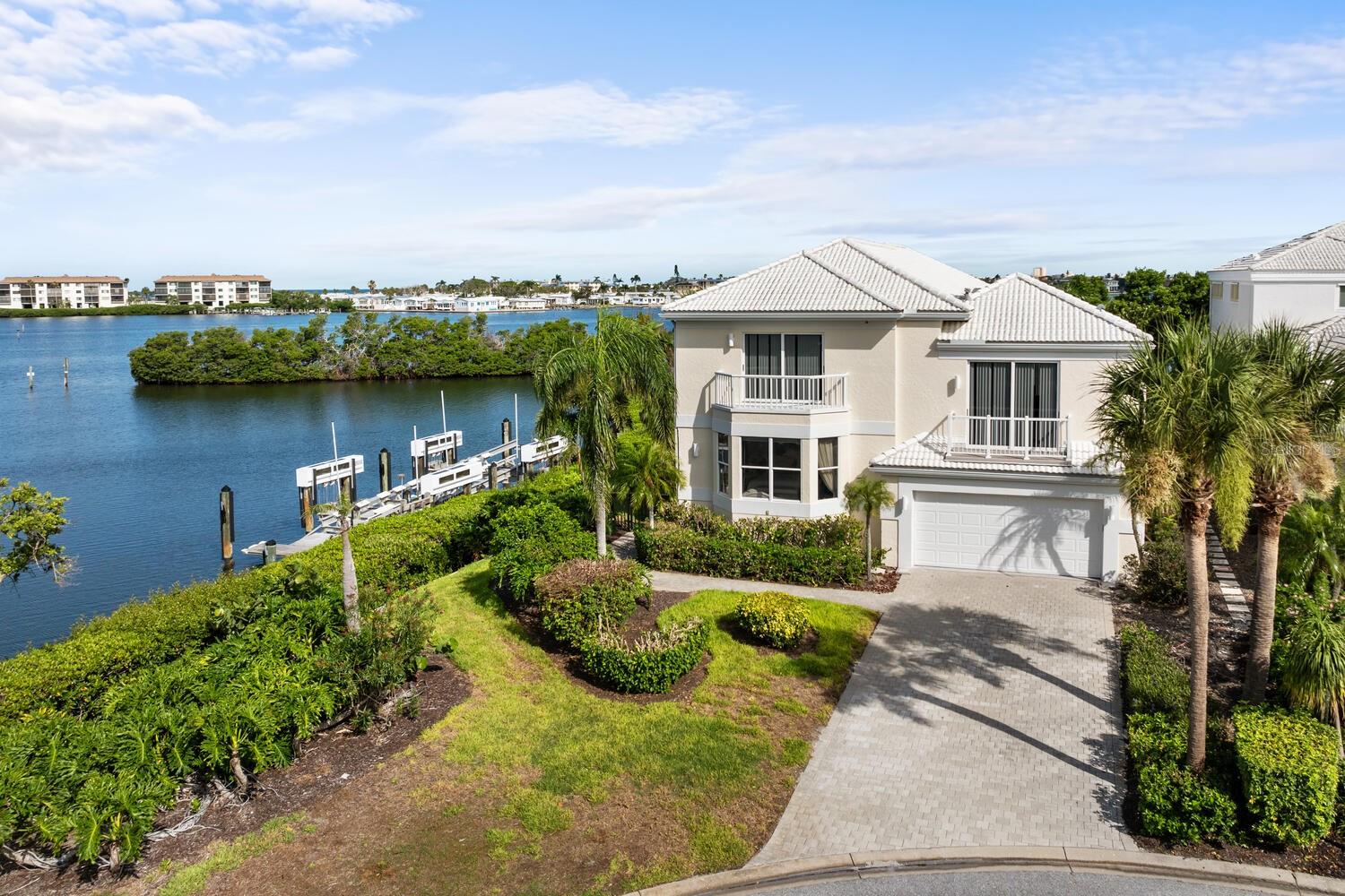 QUEENS HARBOUR - Residential