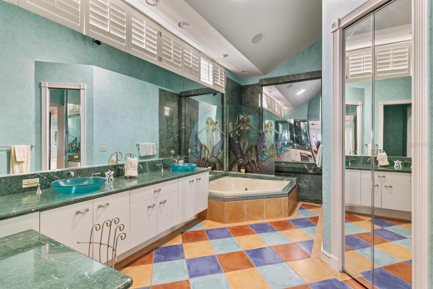 QUEENS HARBOUR - Residential