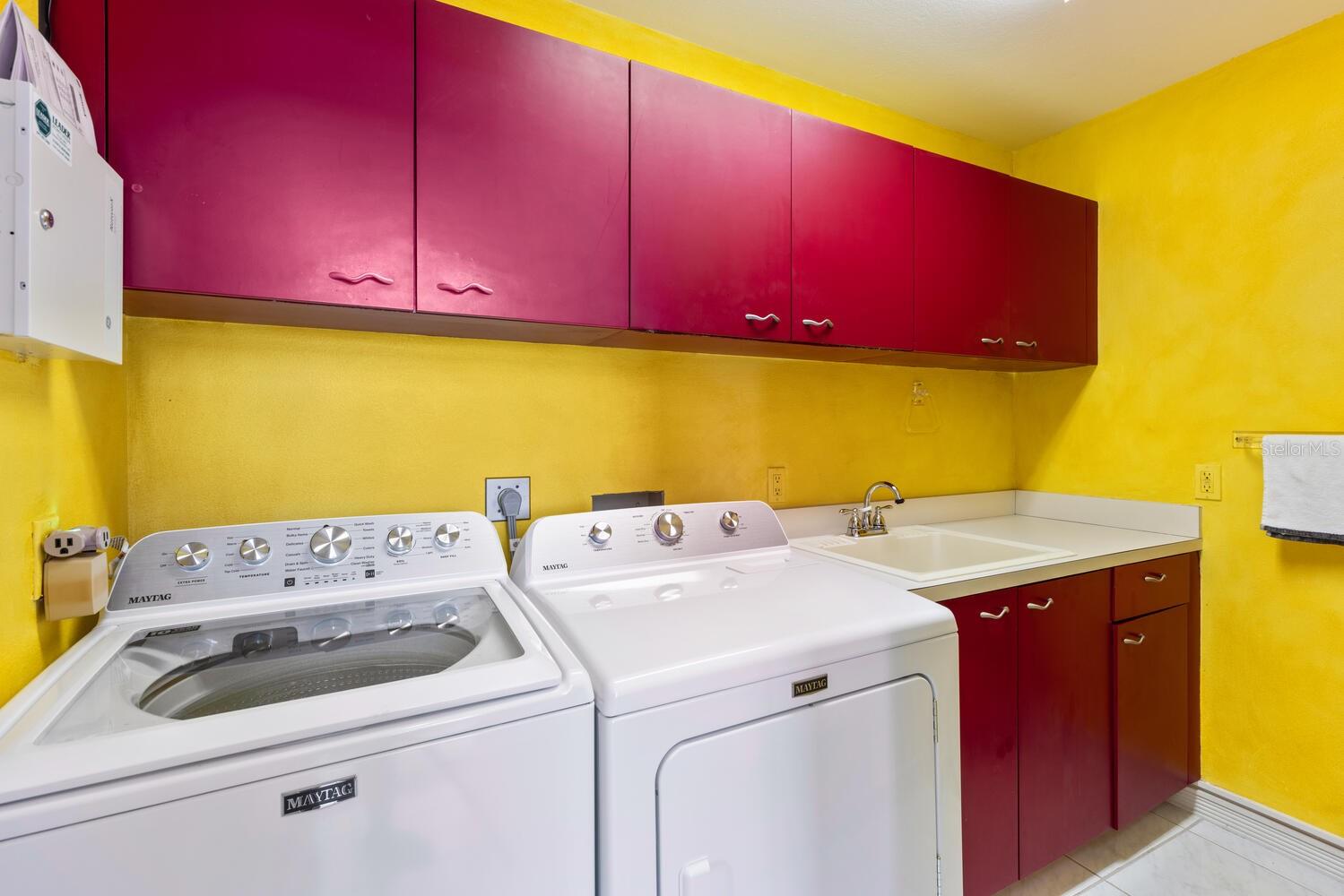 QUEENS HARBOUR - Residential