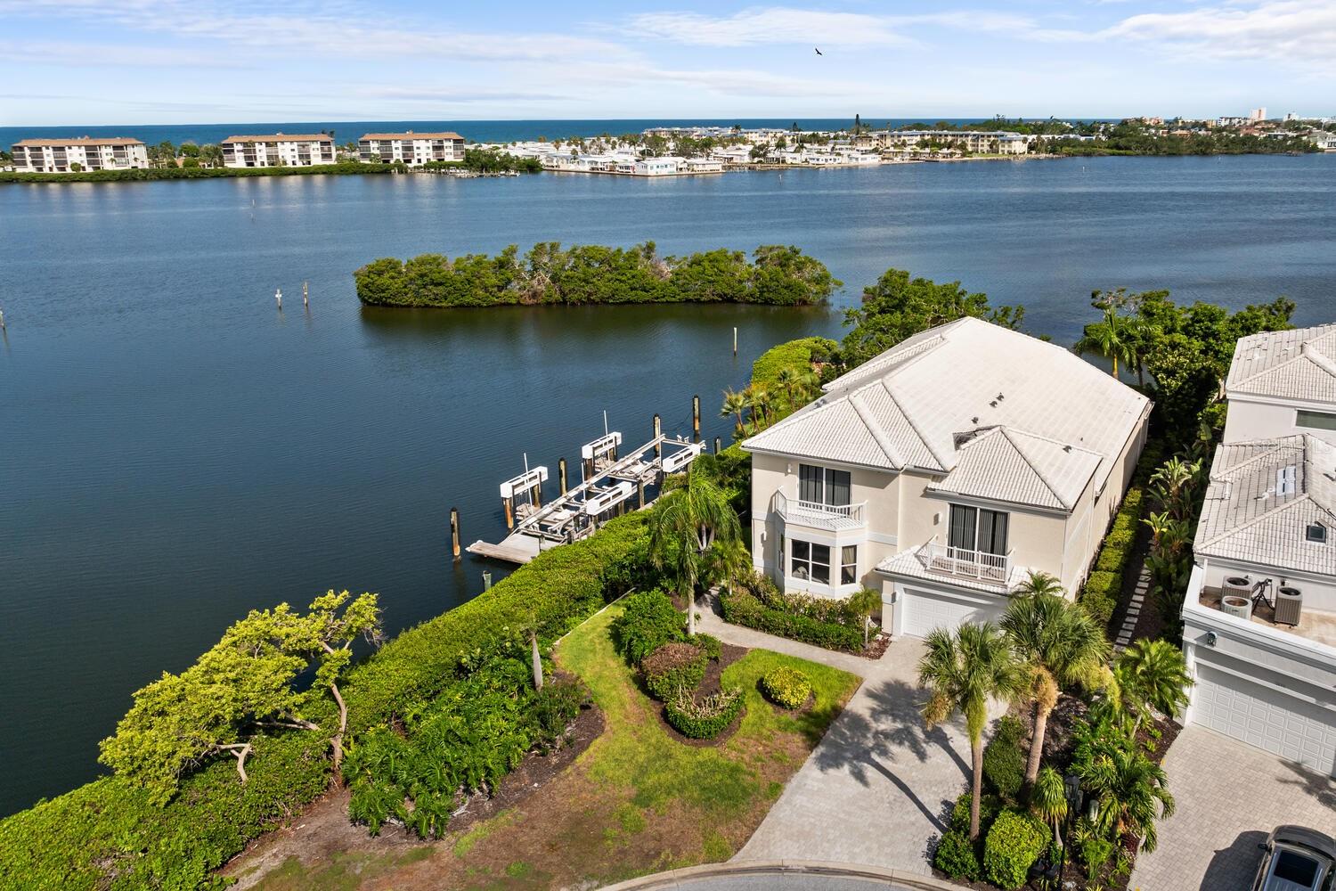 QUEENS HARBOUR - Residential