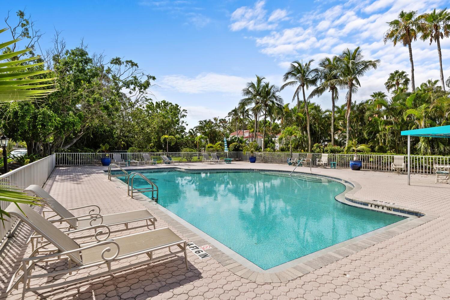 QUEENS HARBOUR - Residential