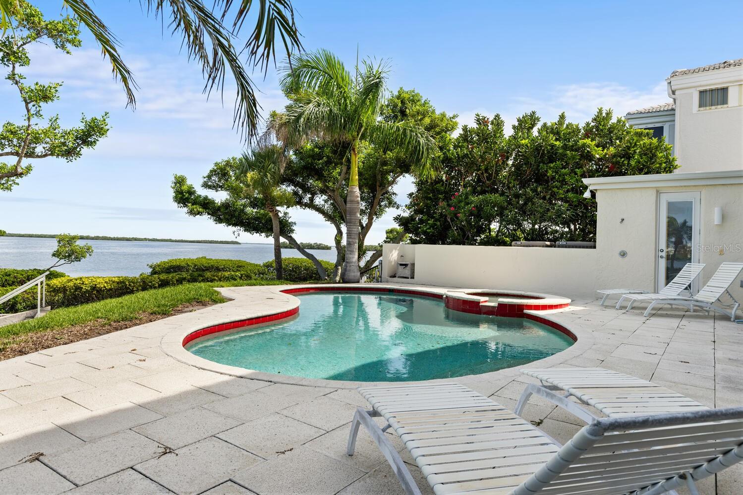 QUEENS HARBOUR - Residential